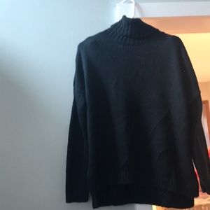 Black oversized turtle neck